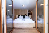 Appartamento Premium con 3 Camere da Letto e Balcone