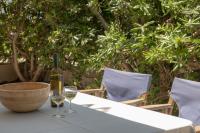 Sea La Vie - Beachfront Retreat - B&B Loutráki