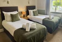Twin Room with Shower