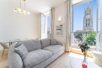 Appartement Place Pey Berland avec balcon et parking - Chambres d'hôtes Bordeaux