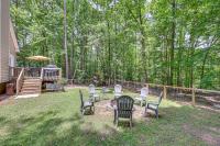 Fisher's Retreat Near Lake Thurmond: Tignall Home - Chambres d'hôtes Tignall