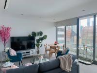Private Apartment off Flinders St with Pool Parking and Gym - B&B Melbourne
