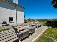Luxurious Manor House with Sea Views - Sleeps 10 - B&B Amlwch