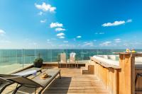 Rooftop Jacuzzi Seafront Penthouse by Sea N' Rent - B&B