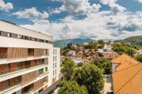 KUDO - Mountain & Skyline view - B&B Braşov