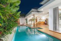 Villa Ryky near Luna Beach Club - B&B Semege