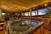 Talking Leaves Hot tub firepit and comfy king beds - B&B Ellijay