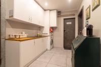 Estudio con balcón