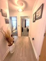 Chichester City Centre 2 Bedroom Flat I Ground Floor with Underground Parking I Chichester Holiday Properties - B&B Chichester