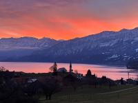 Vintage Lake View Villa with Outdoor Pool - Ferienwohnung Spiez