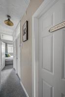 4BR Home Near Morriston, Swansea - Chambres d'hôtes Swansea