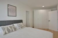 One-Bedroom Deluxe Apartment