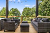 Serenity Peak Lodge by Carolina Mornings - B&B Waynesville