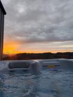Chalet moderne entre Evasion Design et Nature - B&B Ruynes-en-Margeride