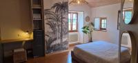 Kamer met Kingsize Bed en Uitzicht op het Zwembad