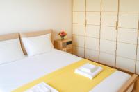 Zen Garden House - in front of the metro - B&B Pero