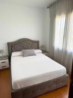 Apartamento de 4 dormitorios con vistas a la piscina