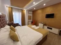 Deluxe Doppelzimmer (2 Erwachsene & 1 Kind)