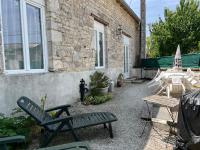 Gîte de l'hortensia-Charmante maison de campagne au calme - B&B Gourville