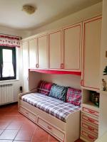 Apartment with Mountain View