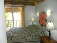 Condo Pool View with Kitchen