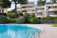 LES ANGES -F2 Appartement, terrasse vue mer, piscine, wifi - Bed and Breakfast Villeneuve-Loubet