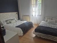 Maison de ville - proche Le PAL - Bed and Breakfast Diou