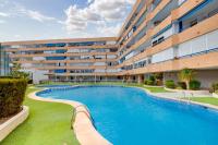 Sunny Apartment with Pool, 200m from the Sea - B&B Torrevieja