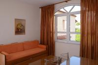 One-Bedroom Apartment - Top Floor (4 guests)
