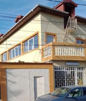 Căsuța galbenă - B&B Bucarest