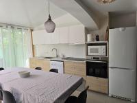 Maison avec extérieur à 150 mètres de la plage - 4 chambres climatisées - Chambres d'hôtes Saint-Cyprien-Plage