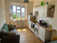 Stylový a slunný byt s uměleckým nádechem v blízkosti centra - B&B Prague