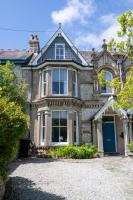 Stunning 4 bedroom house in Wadebridge, Cornwall - 2 living rooms and superking beds - B&B Wadebridge