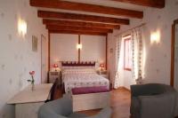 Gîte Au Bonheur des Hôtes en Auvergne - B&B Égliseneuve-près-Billom