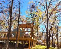 Falling Stars at Bull Shoals Lake - B&B Oakland