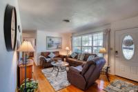 Home Away from Home Daytona 3 Bedroom - B&B South Daytona