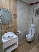 Zweibettzimmer mit Balkon