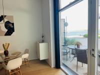 Exclusive Aalborg Harbourfront Apartment with Private Entrance - B&B Aalborg