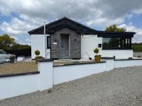 Cherry Chirp Cottage in County Fermanagha - Bed and Breakfast Garrison