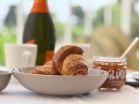 Sea-vue 2 Bedroom apartment in Golfe-Juan close to beach - Chambres d'hôtes Vallauris