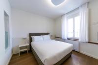 One-Bedroom Deluxe Apartment