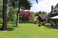 Surlingham Lodge Two Adjacent Cottages Sleeping 8 - B&B Norwich
