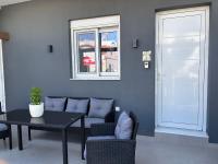 Harriet Beauty Studios - B&B Haraki
