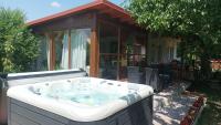 Guesthouse Tulipán Vendégház - B&B Kosihy nad Ipľom
