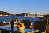 Apartments Villa Marina - B&B Rogoznica