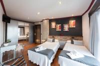 Three-Bedroom Apartment (5 Adults)