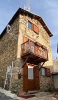 Rustic 3-Story Stone & Wood Mountain Retreat - Ferienwohnung Llo
