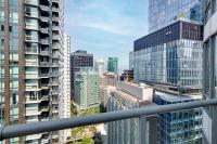 Luxury Designer Apartment In The Heart Of Downtown - B&B