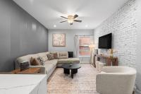 Rogers Park Retreat | 3BR +Parking | Near Evanston - B&B