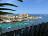 Paceville Sandy Beach with Jacuzzi & Free Parking - Ferienwohnung St. Julian's